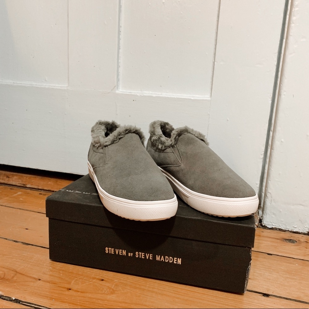 Steve Madden - Women’s Cuddles Gray Suede
